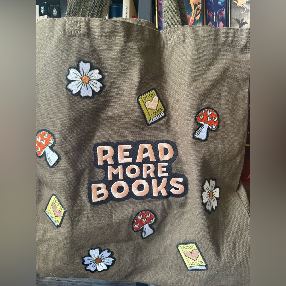 Read more books tote - Picture 4 of 4
